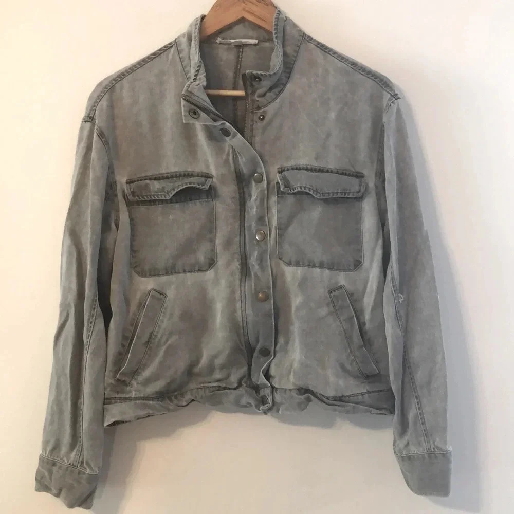 Jane + Delancey Grey Denim Distressed Jacket Women’s Medium